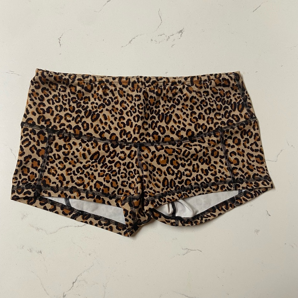 Fleo LRC Shorts